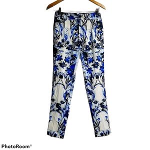 BEBE White Blue Florals Print Cuff Pant 00